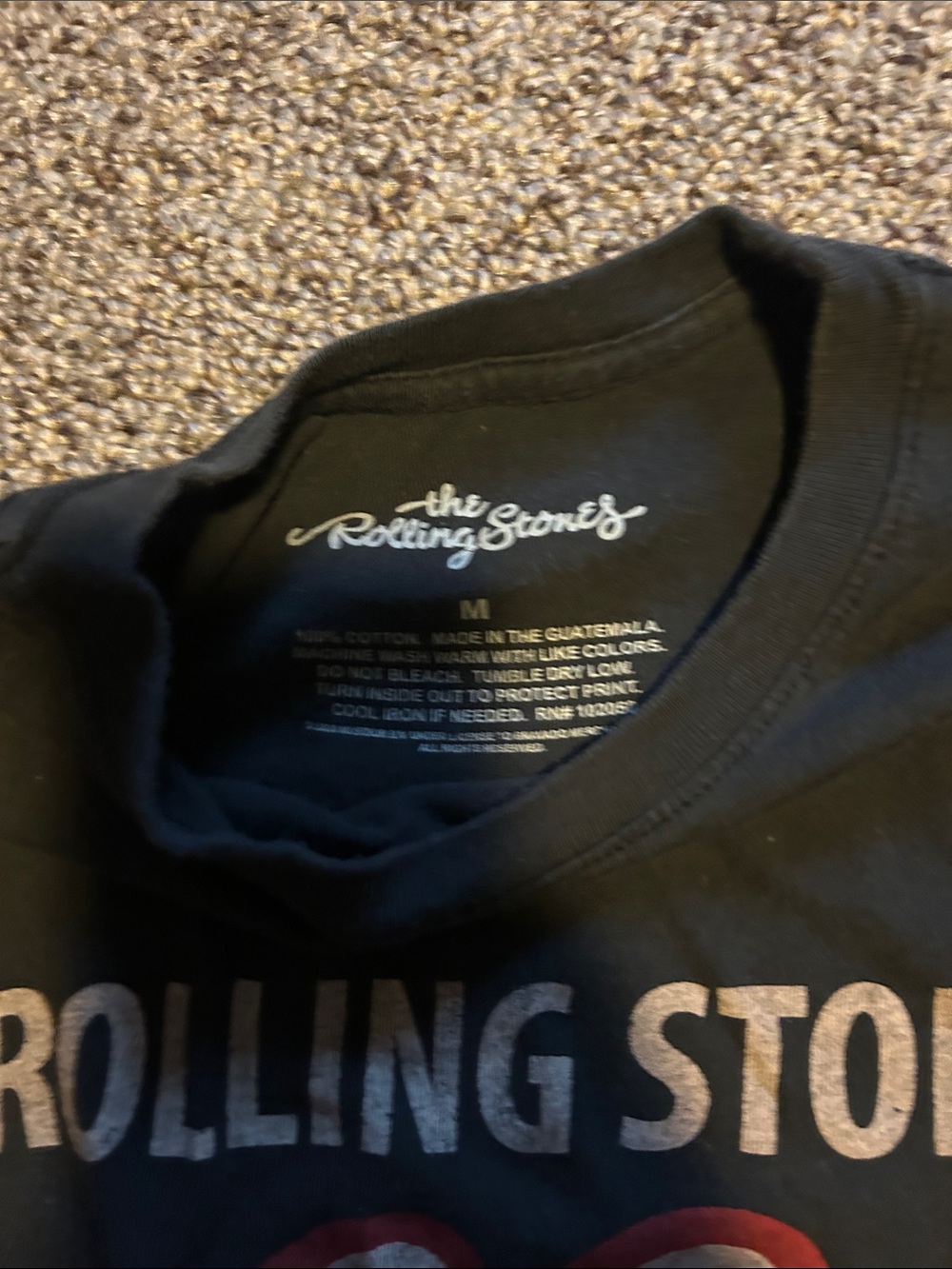3 total shirts- 2 Rolling Stones and 1 -Guns and Roses Graphic Tees - Picture 4 of 7